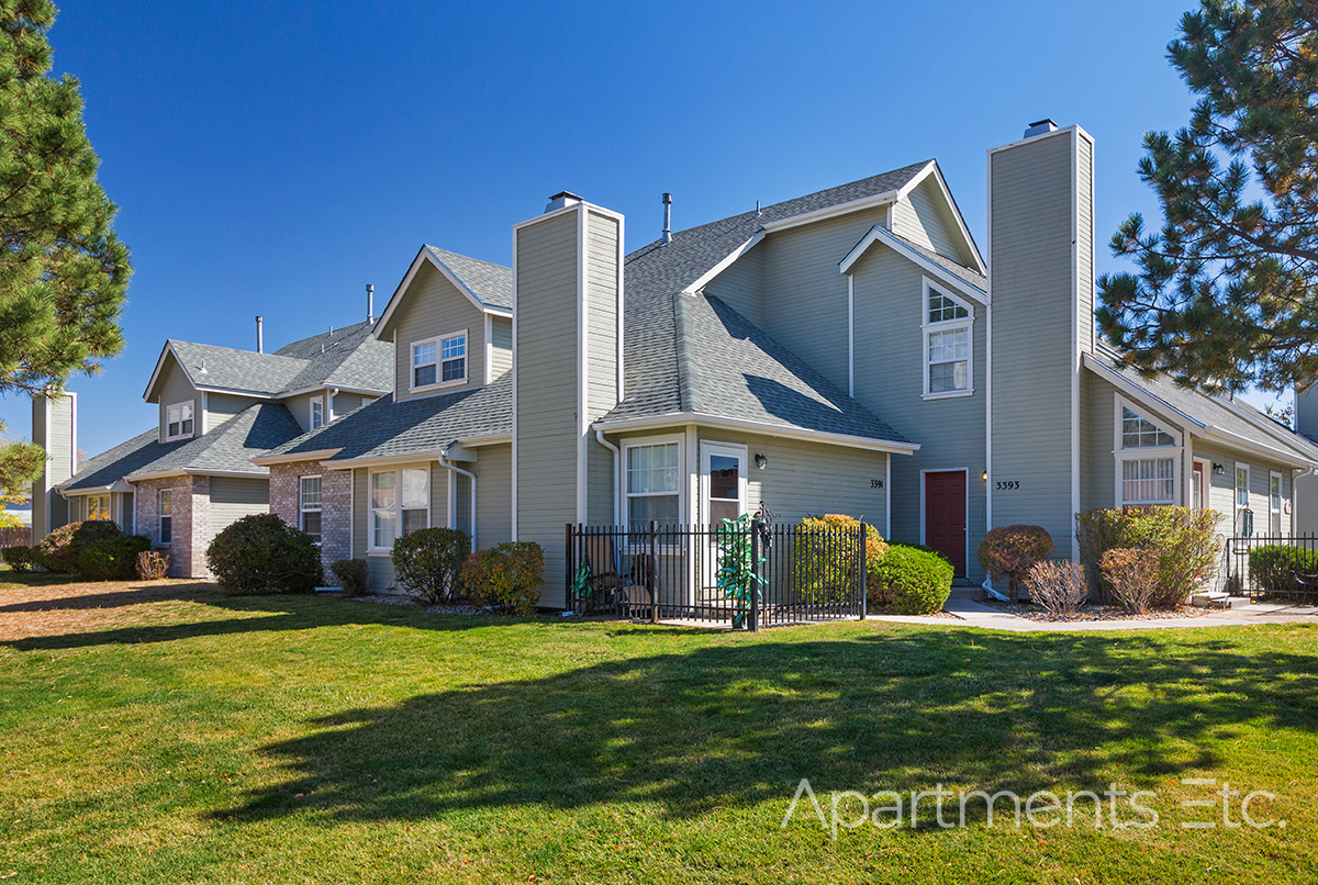 Chestnut_Glen_Townhomes_close_to_major_roadways_Colorado_Springs