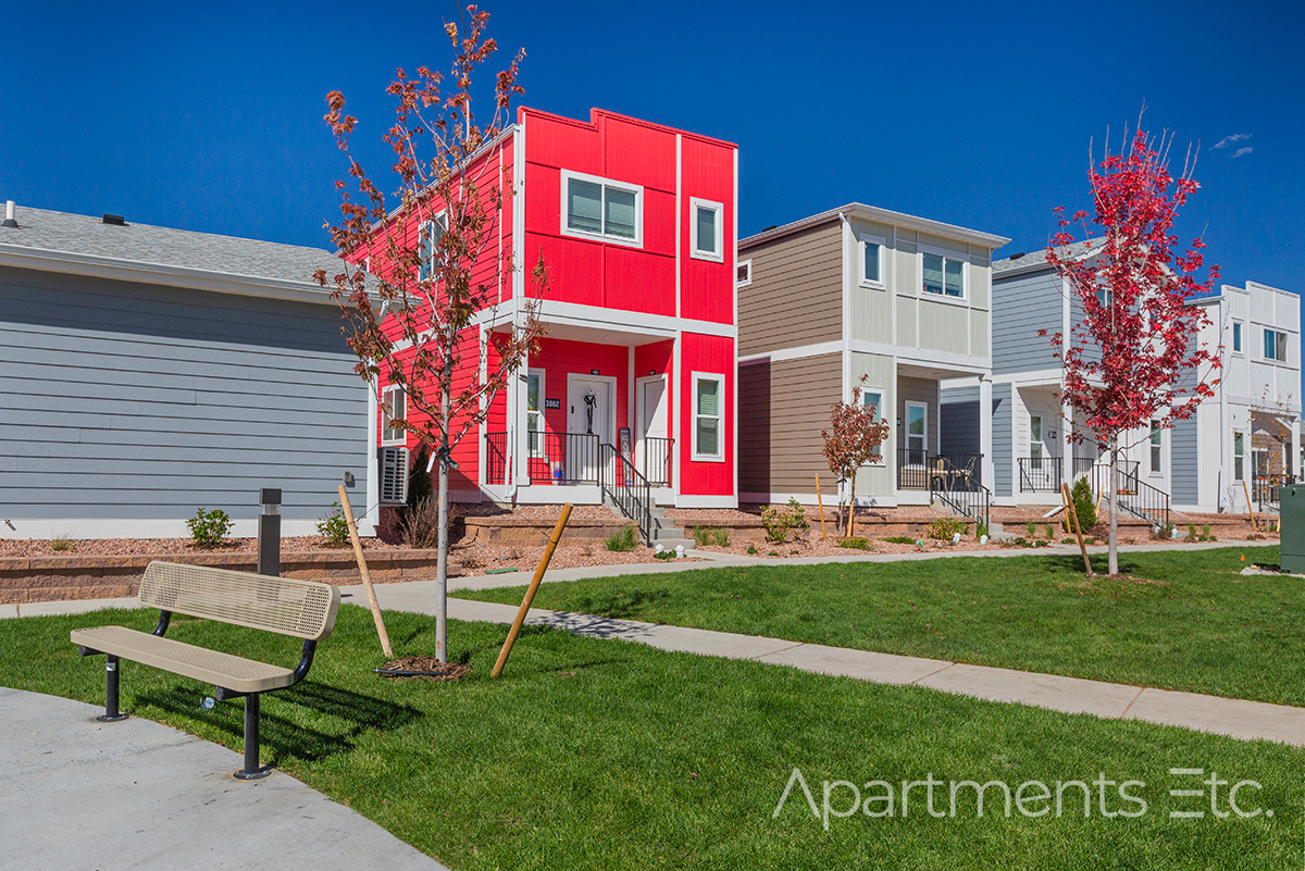 Cottages_at_Pikeview_in_Colorado_Springs_CO_80907_2 story_apartments