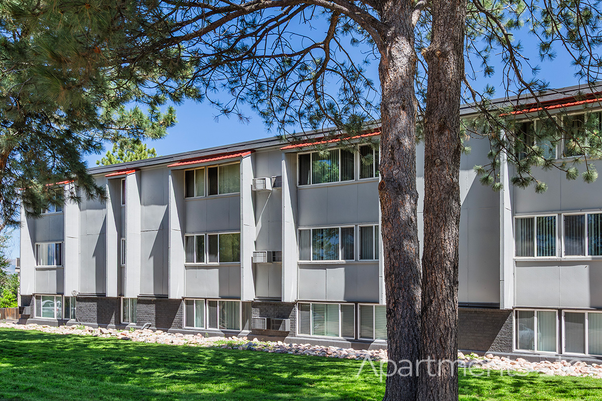 Drexel_Apartments_Peaceful_Residential_Community