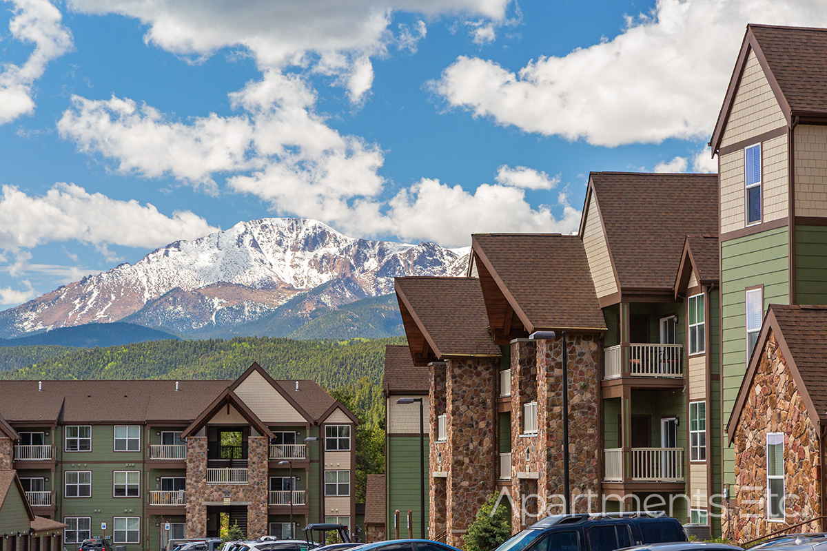Trail_Ridge_Apartments_peaceful_community_in_Woodland_Park_Pikes_Peak_Views